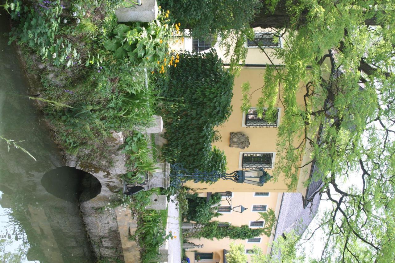 Gastehaus Schloss Bernau Hotell Fischlham Eksteriør bilde