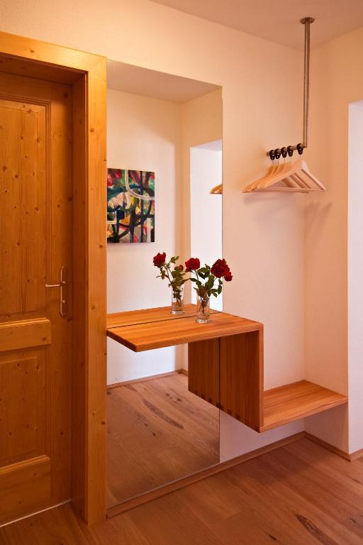 Gastehaus Schloss Bernau Hotell Fischlham Rom bilde